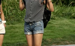 巨大乳の揉んで乳榨り